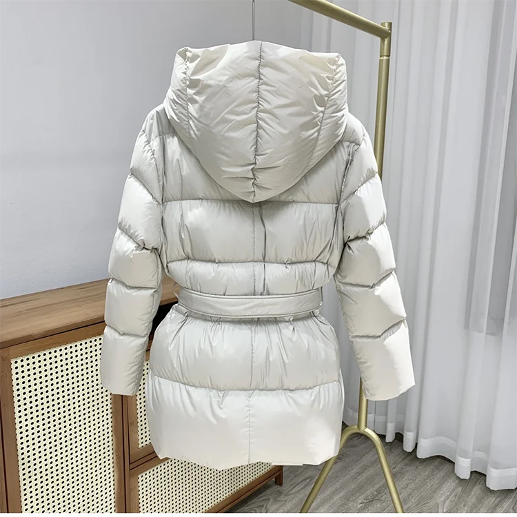 Chaqueta con capucha sanda