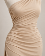 Serafina — Vestido Maxi Asimétrico-Beige